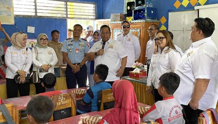 Kolaborasi Lanud Haluoleo Kendari Dengan Kadin Sultra Salurkan Makan Siang Bergizi Gratis