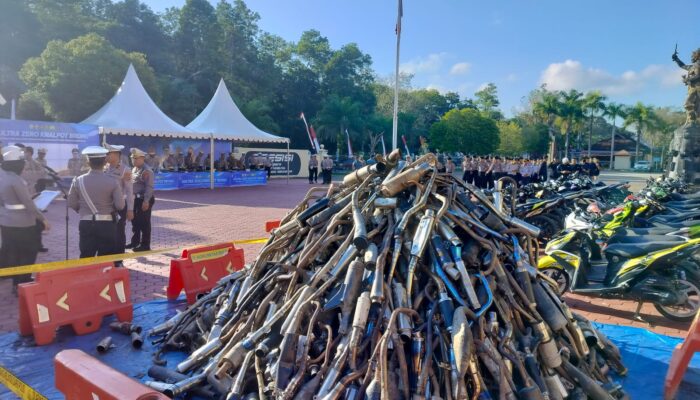 Polda Sultra Musnahkan 735 Knalpot Brong Hasil Operasi Patuh Anoa 2025