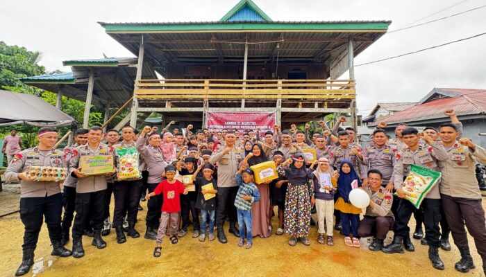 Resimen II Pelopor Pasbrimob II Meriahkan HUT ke-80 RI Bersama Anak Panti Asuhan di Kendari