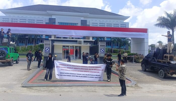 Massa Kepung BI Sultra, Tuntut Transparansi Dana CSR yang Seret Nama Legislator BB