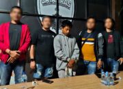 Pelaku Penikaman Anggota TNI di Kendari Serahkan Diri Didampingi Kepala Desa