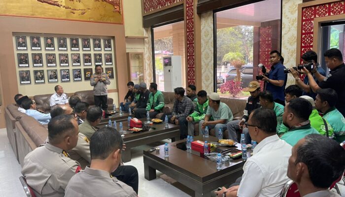 Kapolda Sultra dan Forkopimda Terima Kunjungan Silaturahmi Komunitas Ojol Kota Kendari