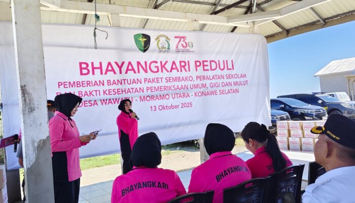 Bhayangkari Sultra Gelar Aksi Sosial “Bhayangkari Peduli” di Konsel