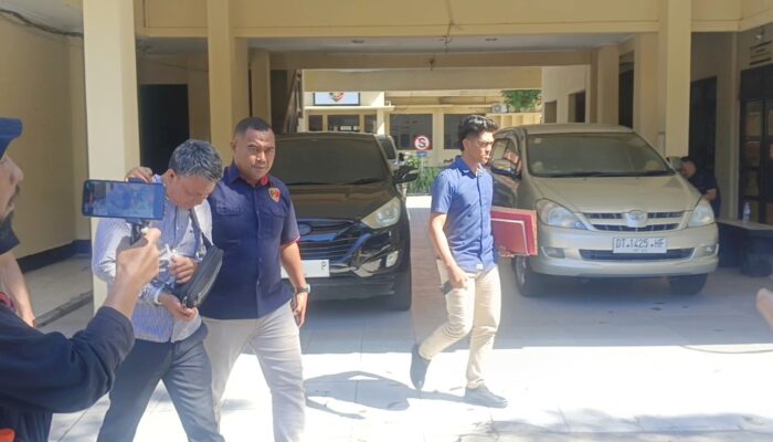 Berkas Lengkap, Tersangka Kades Laonti Resmi Dilimpahkan ke Kejari Konsel