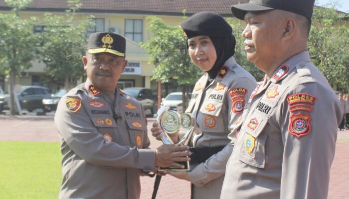 Kapolda Sultra Beri Penghargaan kepada 29 Personel Berprestasi: Wujud Apresiasi atas Dedikasi dan Profesionalisme
