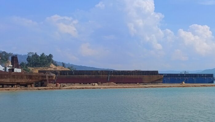 Ekosistem Mangrove Tergerus Pembangunan Galangan Kapal di Lapuko, Nelayan Mengeluh Hasil Tangkapan Menurun