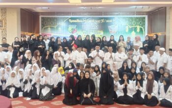 Pajero Owner Community Chapter Sultra Santuni 100 Anak Yatim dan Buka Puasa Bersama
