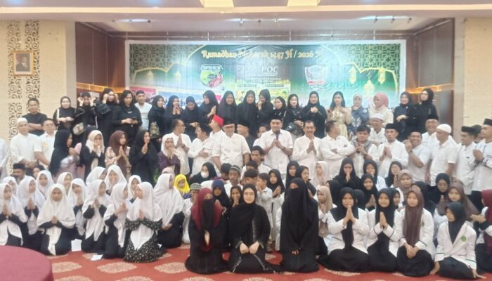 Pajero Owner Community Chapter Sultra Santuni 100 Anak Yatim dan Buka Puasa Bersama