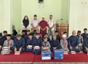 Menebar Kepedulian di Tahun Ajaran Baru, DKM Bandara Haluoleo Berbagi Perlengkapan Sekolah untuk Anak Panti